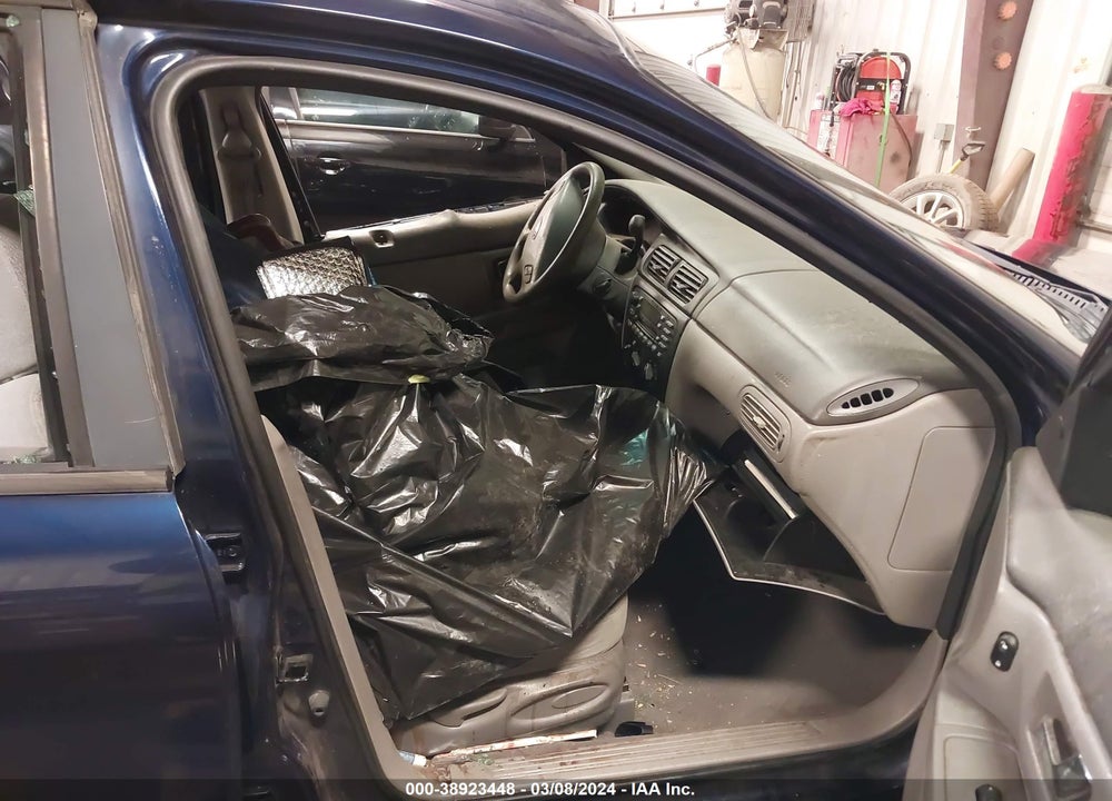 2001 FORD TAURUS SES VIN: 1FAFP55U91G168510