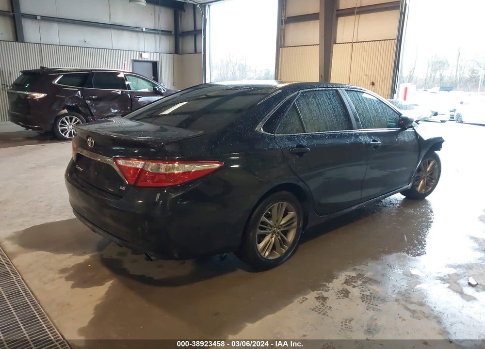 2015 TOYOTA CAMRY SE VIN: 4T1BF1FK8FU986266