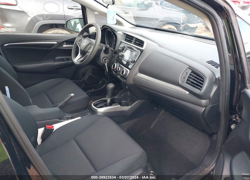 2018 HONDA FIT LX VIN: 3HGGK5H40JM736577