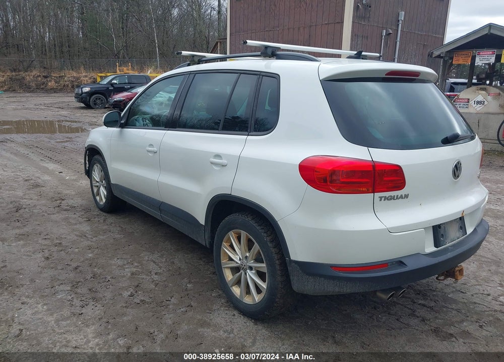 2015 VOLKSWAGEN TIGUAN SE VIN: WVGBV7AX5FW516693