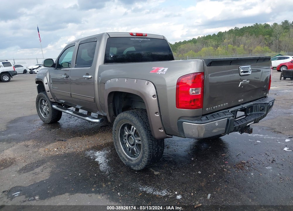 2013 CHEVROLET SILVERADO 1500 LT VIN: 3GCPKSE70DG270051