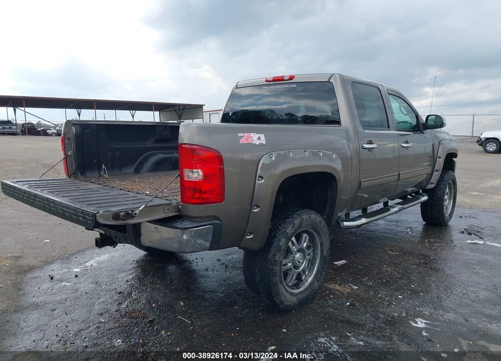 2013 CHEVROLET SILVERADO 1500 LT VIN: 3GCPKSE70DG270051