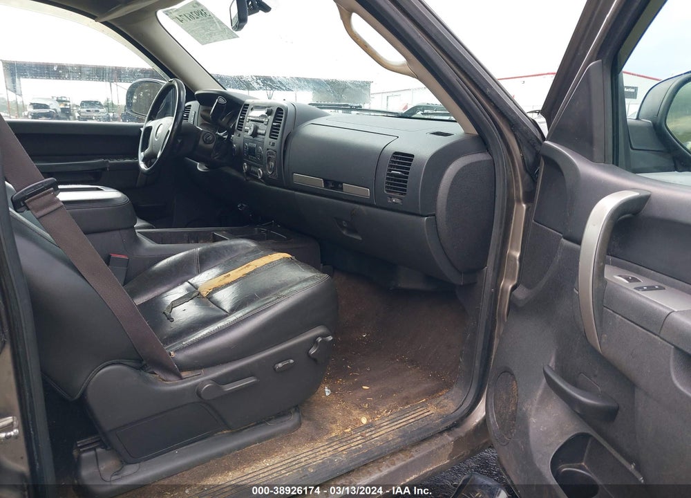 2013 CHEVROLET SILVERADO 1500 LT VIN: 3GCPKSE70DG270051