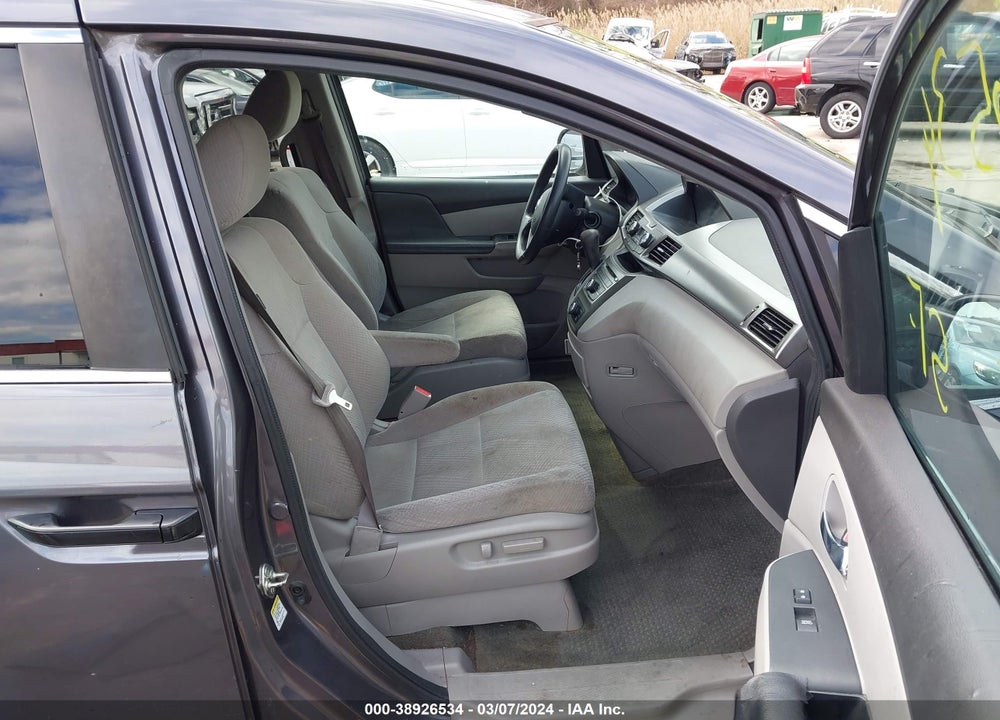 2015 HONDA ODYSSEY LX VIN: 5FNRL5H20FB066303