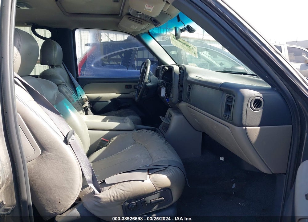 2000 CHEVROLET TAHOE ALL NEW LT VIN: 1GNEK13T5YJ107747
