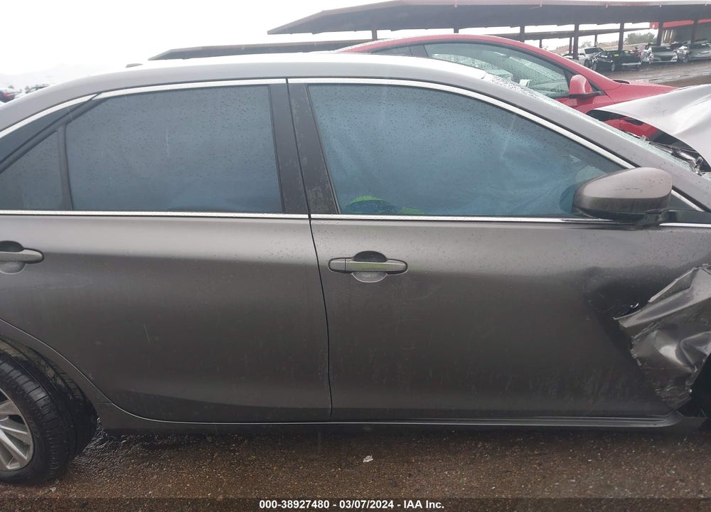 2015 TOYOTA CAMRY SE VIN: 4T1BF1FK7FU981057