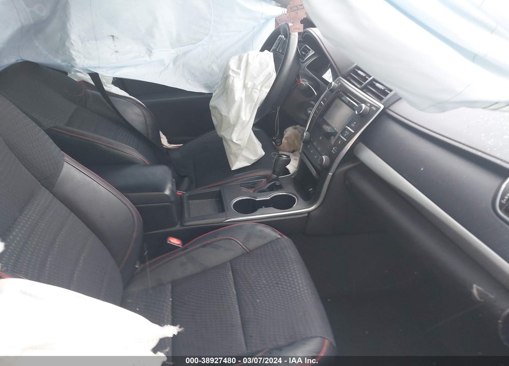 2015 TOYOTA CAMRY SE VIN: 4T1BF1FK7FU981057