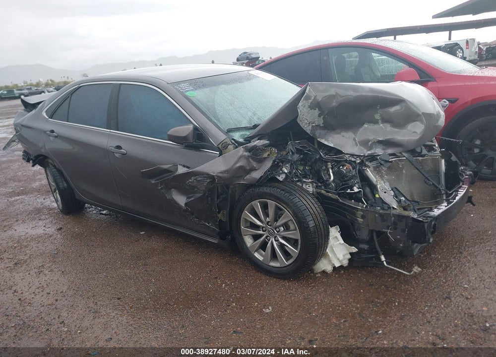 2015 TOYOTA CAMRY SE VIN: 4T1BF1FK7FU981057
