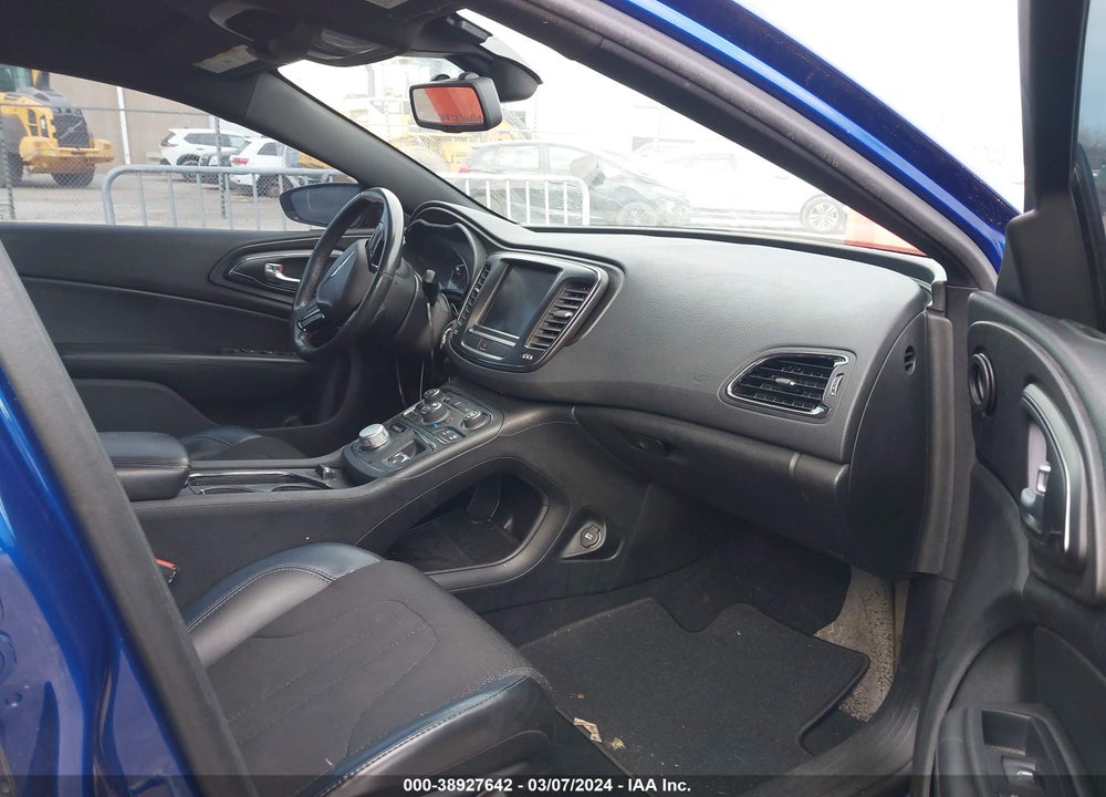 2016 CHRYSLER 200 S VIN: 1C3CCCBB9GN138111