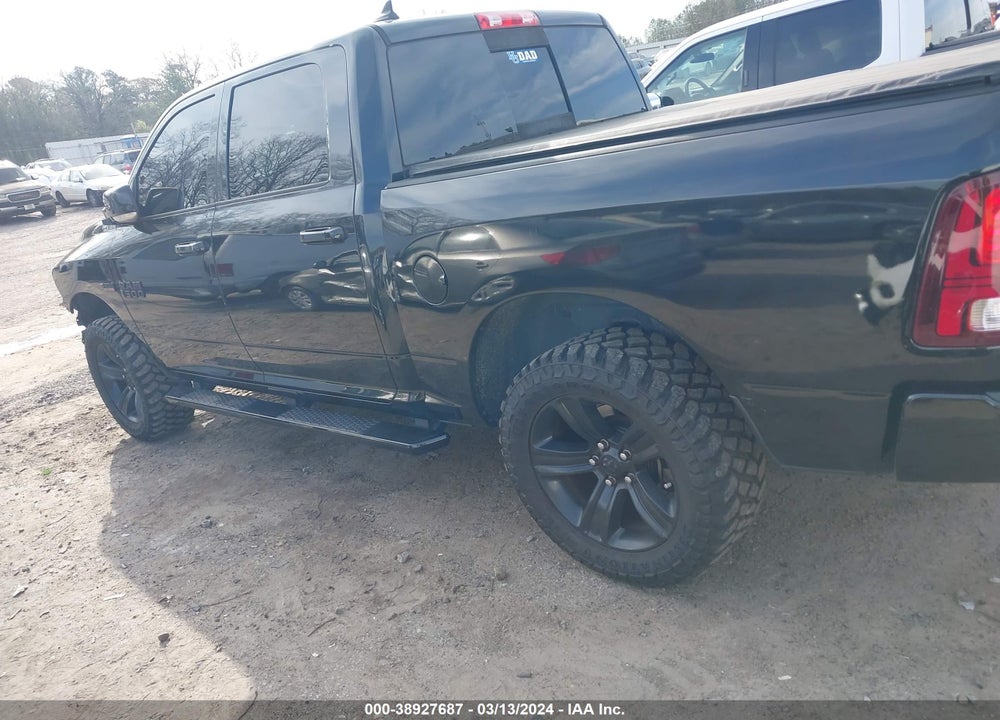 2018 RAM 1500 NIGHT 4X4 5'7 BOX VIN: 1C6RR7MT1JS150982