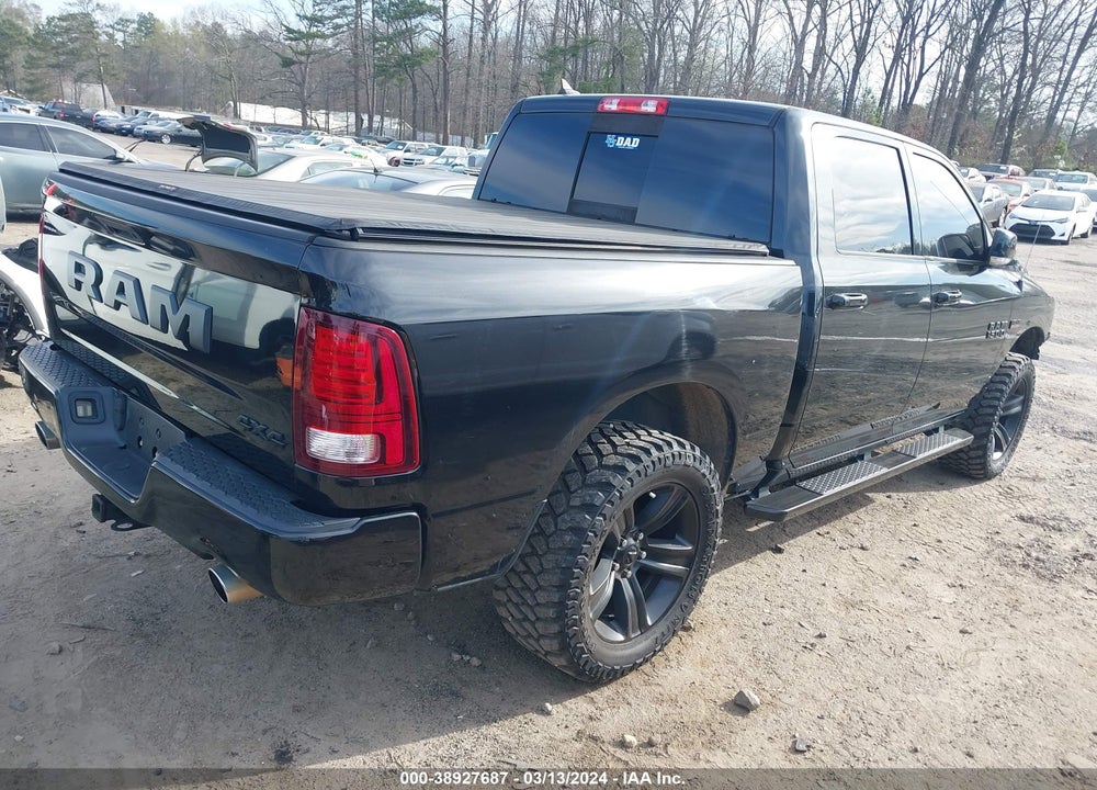 2018 RAM 1500 NIGHT 4X4 5'7 BOX VIN: 1C6RR7MT1JS150982