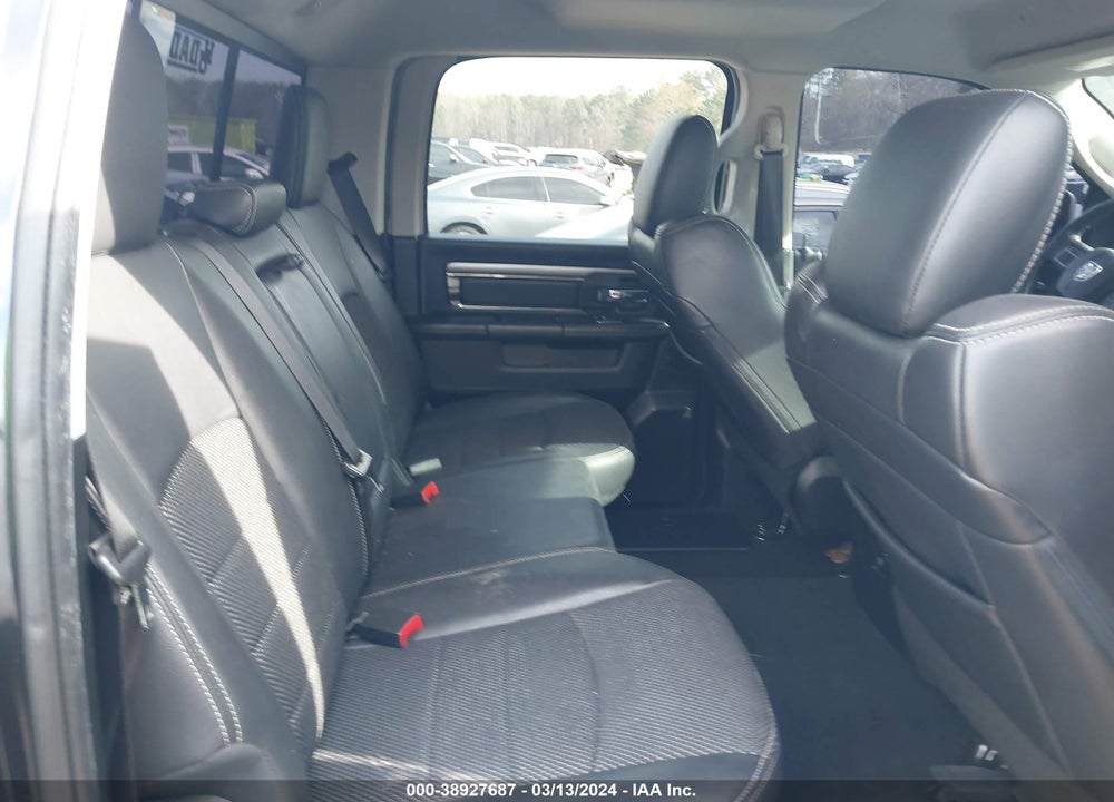 2018 RAM 1500 NIGHT 4X4 5'7 BOX VIN: 1C6RR7MT1JS150982
