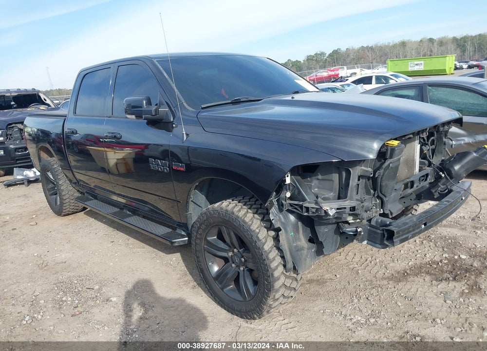 2018 RAM 1500 NIGHT 4X4 5'7 BOX VIN: 1C6RR7MT1JS150982