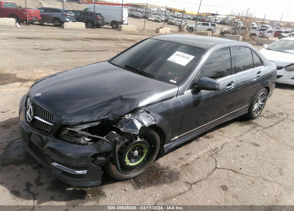 2013 MERCEDES-BENZ C 300 LUXURY 4MATIC/SPORT 4MATIC VIN: WDDGF8AB6DR283684