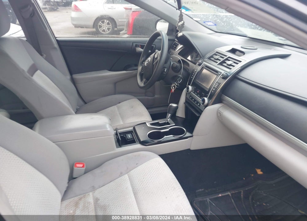 2014 TOYOTA CAMRY LE VIN: 4T4BF1FK0ER386085