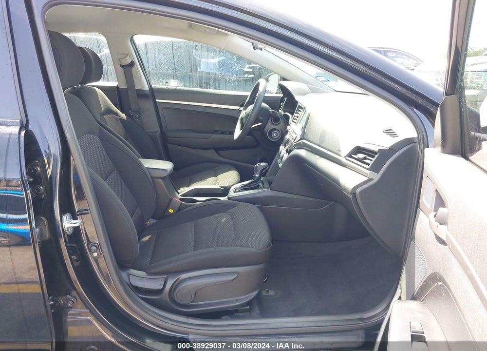 2019 HYUNDAI ELANTRA SE VIN: KMHD74LF0KU760084