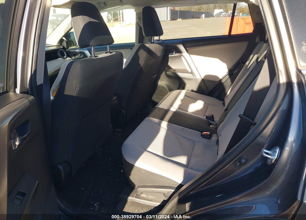 2016 TOYOTA RAV4 XLE VIN: JTMWFREV1GJ089986