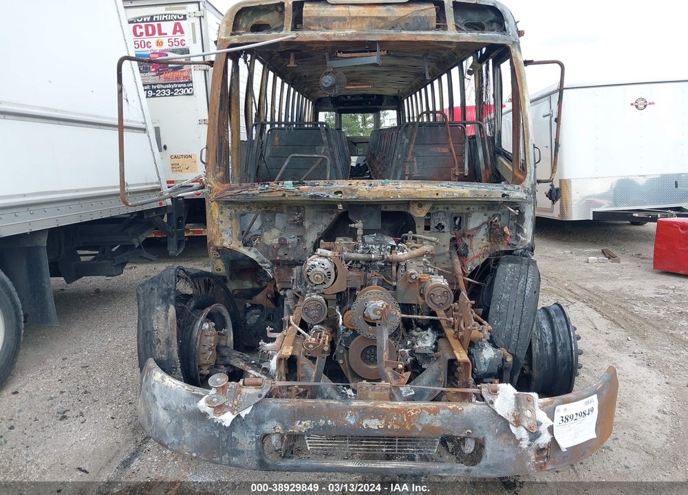 2015 FREIGHTLINER CHASSIS B2B VIN: 4UZABRDUXFCGK9769