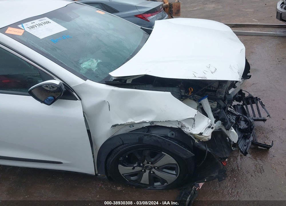2018 KIA NIRO LX VIN: KNDCB3LC8J5157701