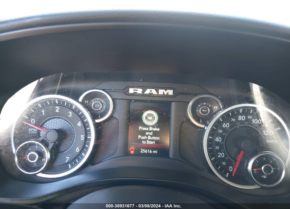2022 RAM 1500 BIG HORN QUAD CAB 4X2 6'4 BOX VIN: 1C6RREBT4NN126848