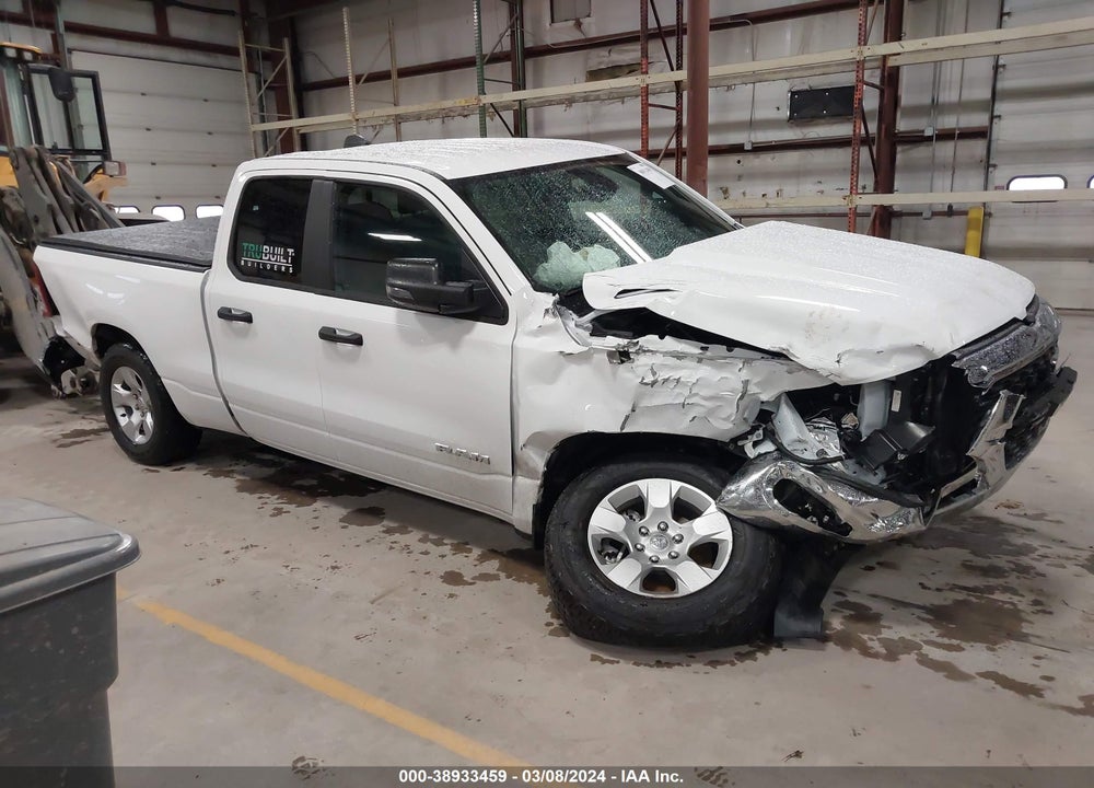 2024 RAM 1500 BIG HORN QUAD CAB 4X4 6'4 BOX VIN: 1C6SRFBT0RN164851