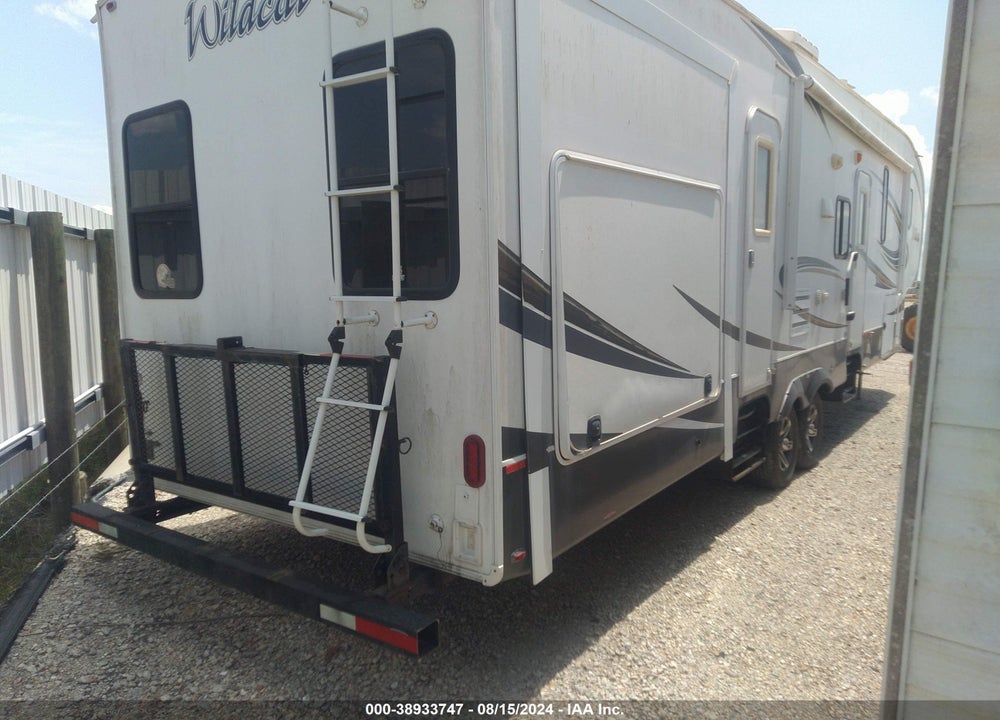 2015 FOREST RIVER 38FT VIN: 4X4FWCK20FV029142