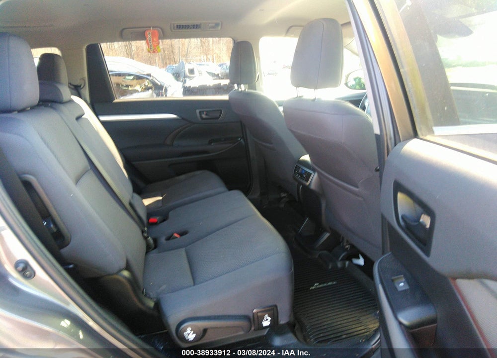 2019 TOYOTA HIGHLANDER LE VIN: 5TDBZRFH7KS730875