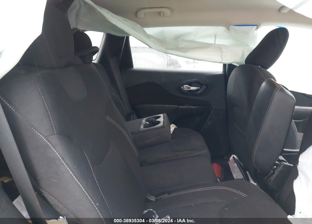 2016 JEEP CHEROKEE LATITUDE VIN: 1C4PJLCB6GW177086