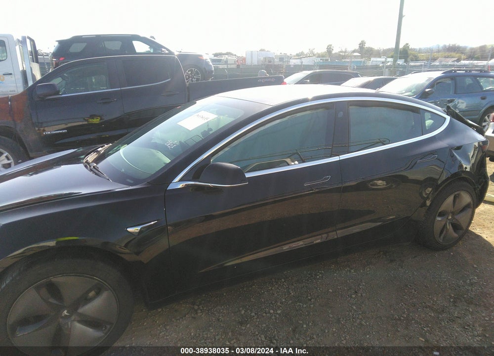 2018 TESLA MODEL 3 LONG RANGE/PERFORMANCE VIN: 5YJ3E1EB4JF183694