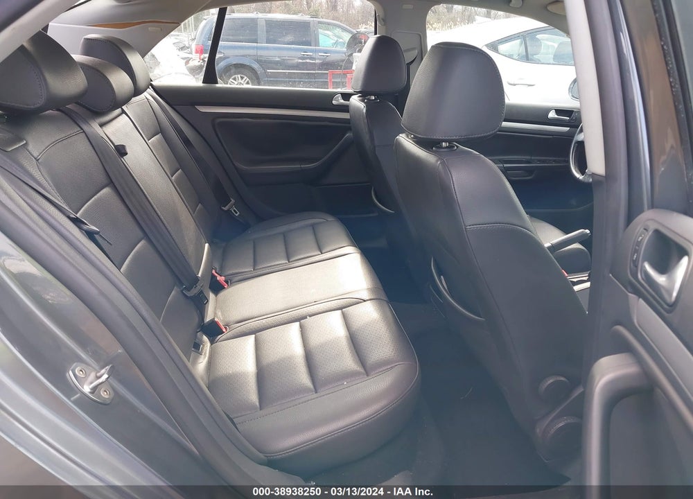 2008 VOLKSWAGEN JETTA SE/SEL VIN: 3VWRM71K28M106279