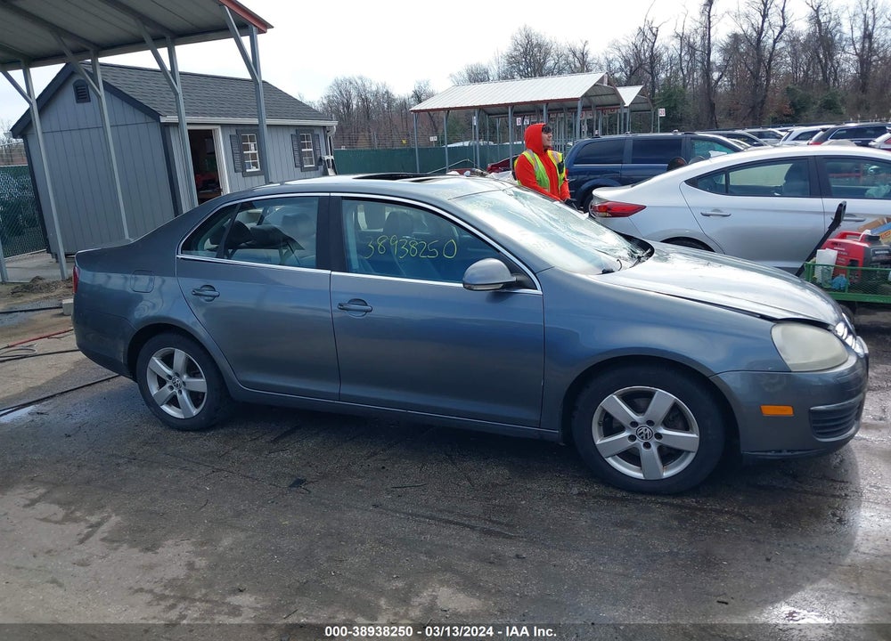 2008 VOLKSWAGEN JETTA SE/SEL VIN: 3VWRM71K28M106279