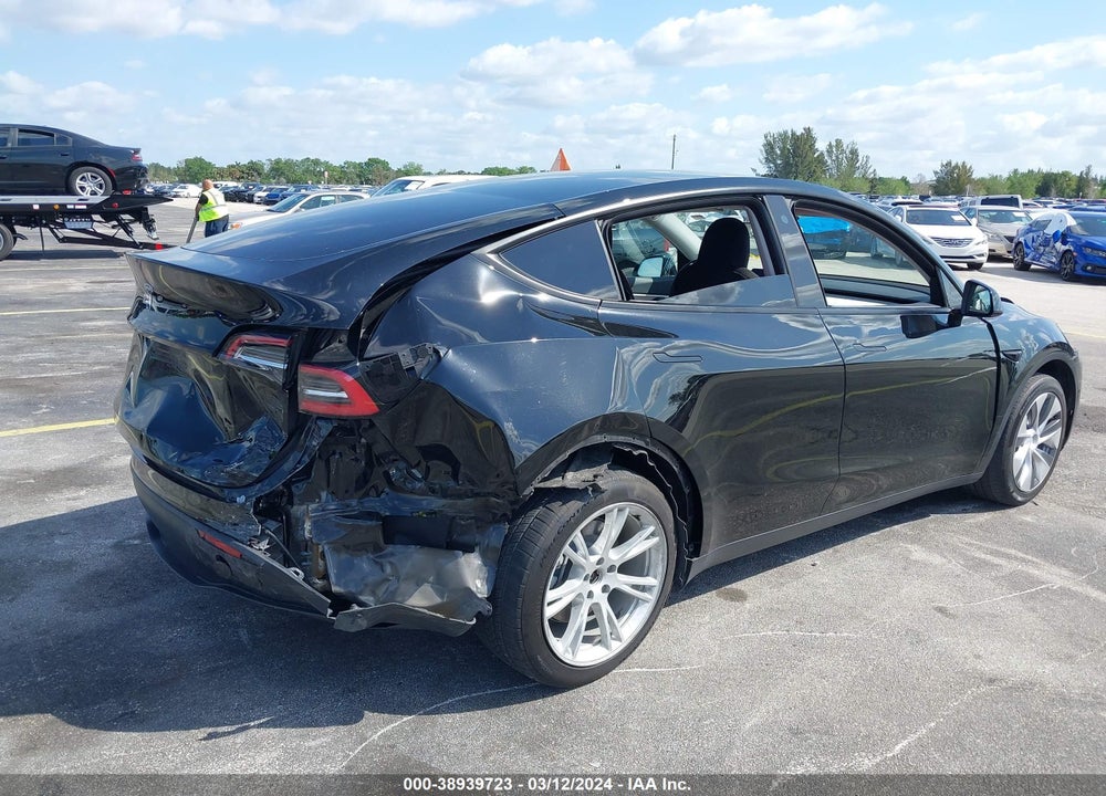 2021 TESLA MODEL Y STANDARD RANGE REAR-WHEEL DRIVE VIN: 5YJYGDED2MF103963