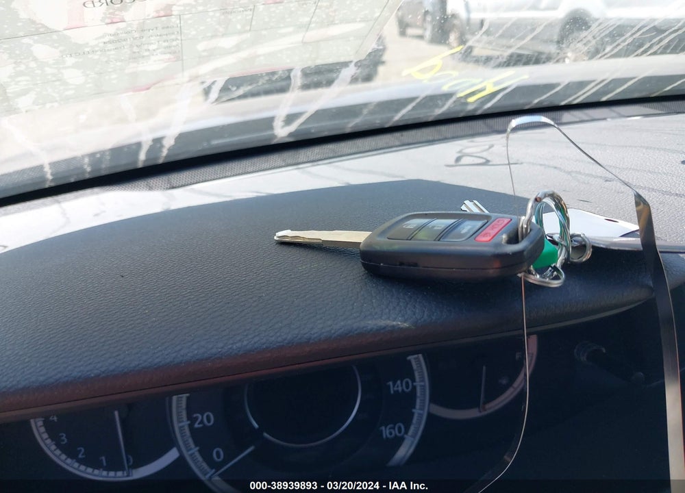 2013 HONDA ACCORD LX VIN: 1HGCR2F32DA057432