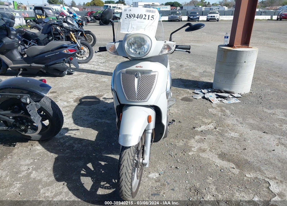 2009 APRILIA SCARABEO 200 VIN: ZD4RBC00X9J001011