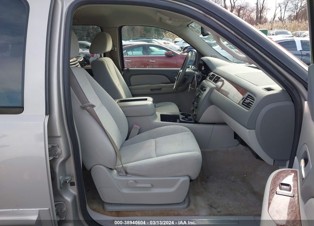 2007 GMC YUKON SLE VIN: 1GKFK13087J134642