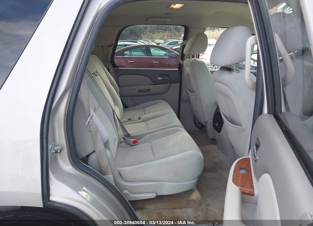 2007 GMC YUKON SLE VIN: 1GKFK13087J134642