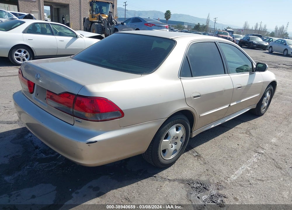 2001 HONDA ACCORD 3.0 EX VIN: 1HGCG16581A018809