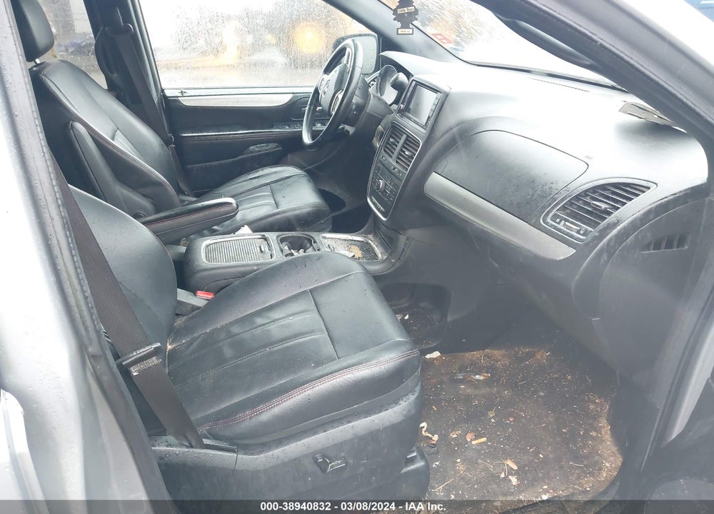 2018 DODGE GRAND CARAVAN GT VIN: 2C4RDGEG8JR324122