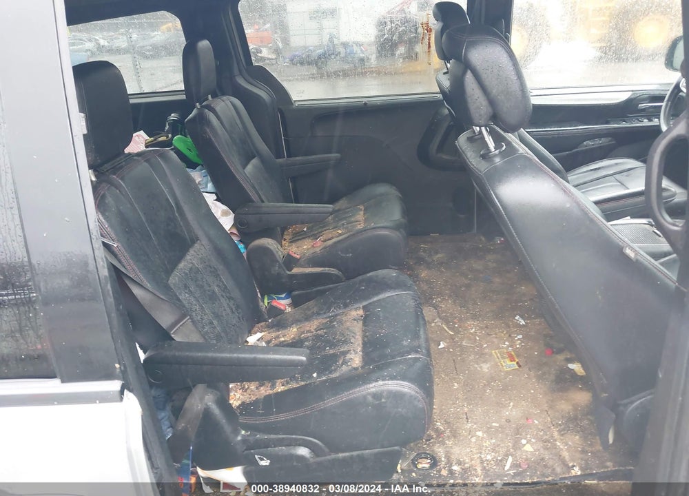 2018 DODGE GRAND CARAVAN GT VIN: 2C4RDGEG8JR324122