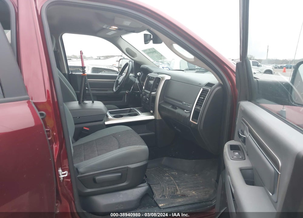 2018 RAM 2500 BIG HORN 4X4 6'4 BOX VIN: 3C6UR5DL8JG428122