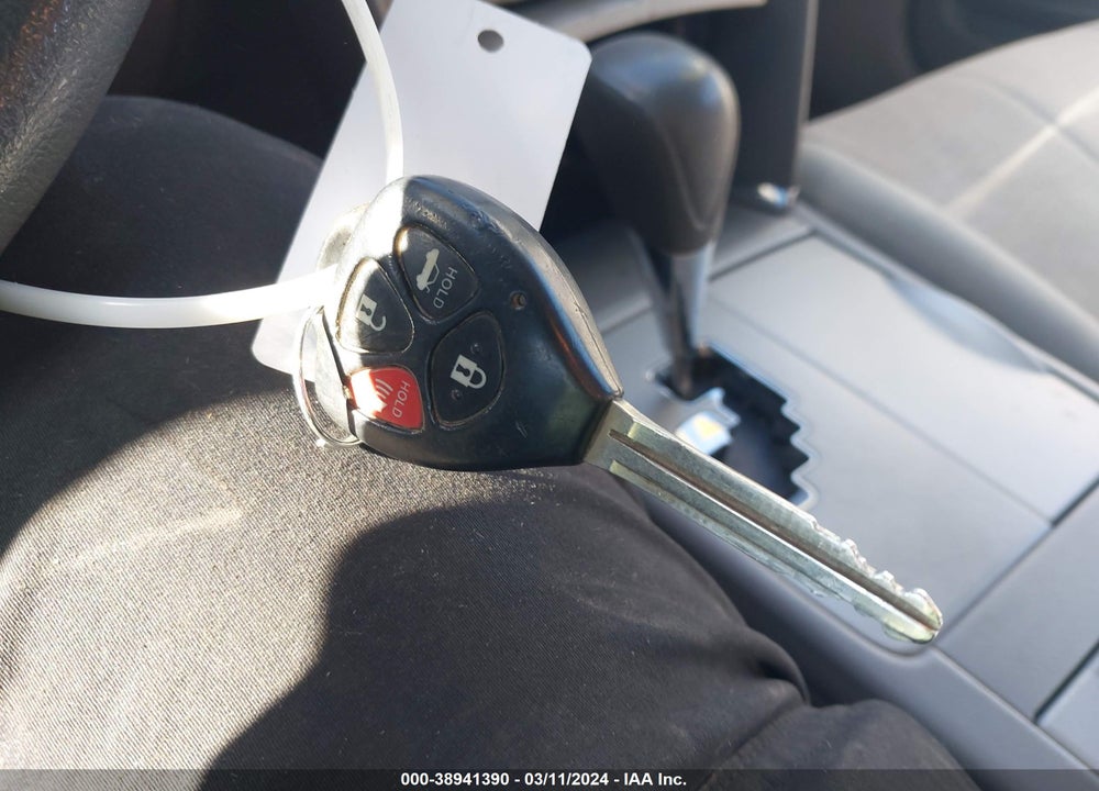 2011 TOYOTA CAMRY LE VIN: 4T1BF3EK6BU748083