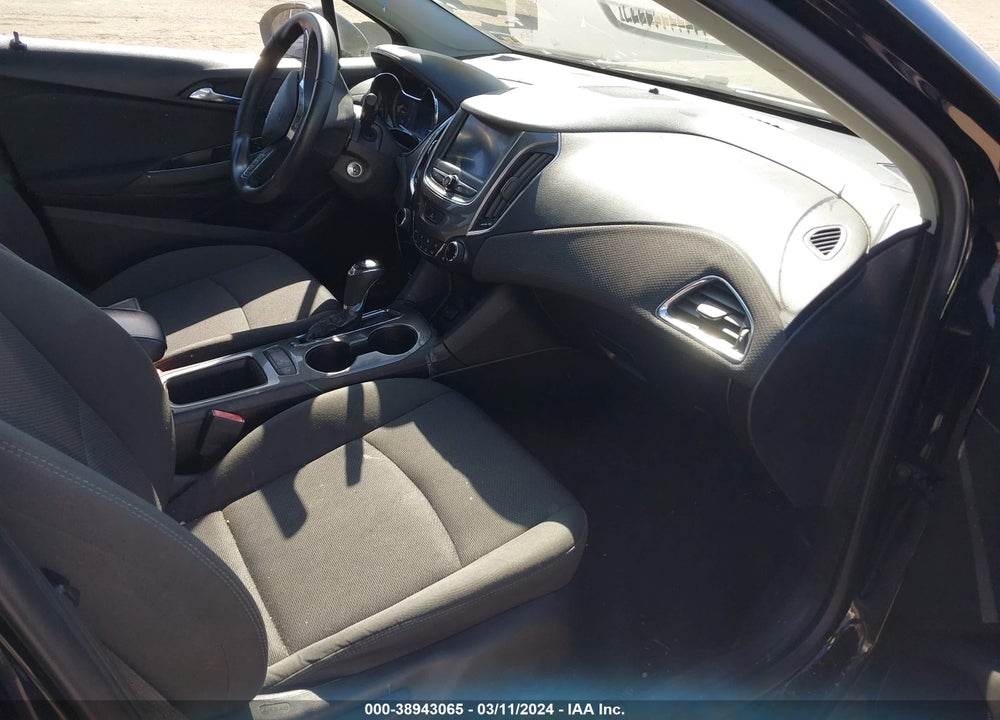 2019 CHEVROLET CRUZE LT VIN: 1G1BE5SMXK7145542