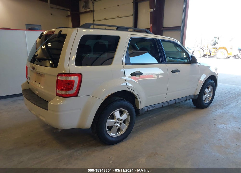 2010 FORD ESCAPE XLT VIN: 1FMCU0D7XAKB50899