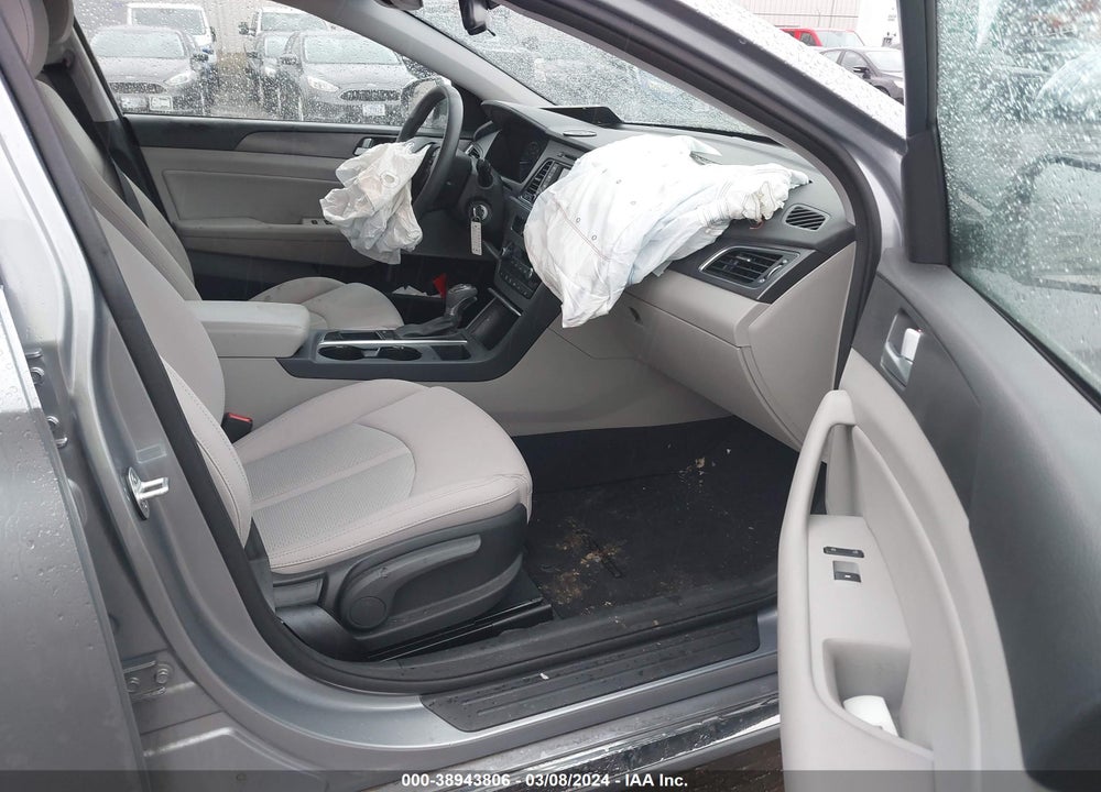 2015 HYUNDAI SONATA SPORT VIN: 5NPE34AF6FH097658