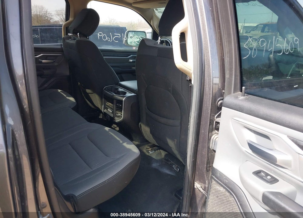 2020 RAM 1500 BIG HORN QUAD CAB 4X4 6'4 BOX VIN: 1C6SRFBT7LN268034