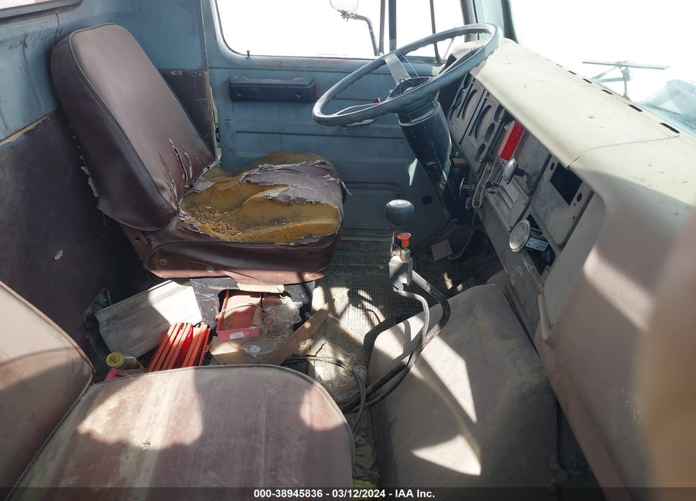 1980 INTERNATIONAL 1854 TRUCK VIN: 0000AA185KHA20452