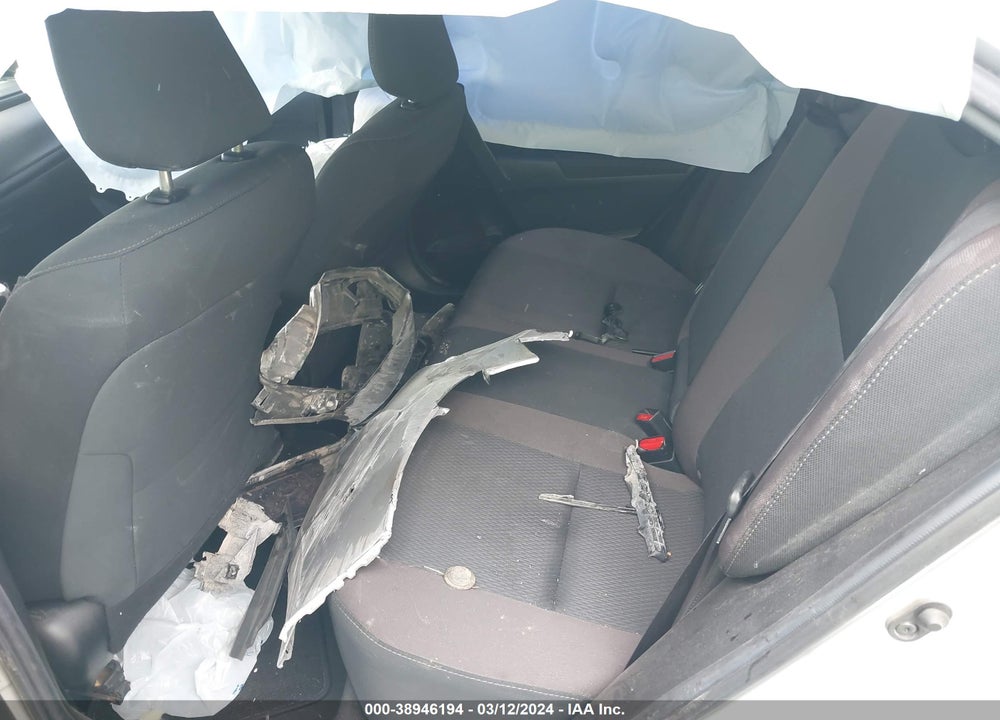 2019 TOYOTA COROLLA LE VIN: 2T1BURHE3KC171674