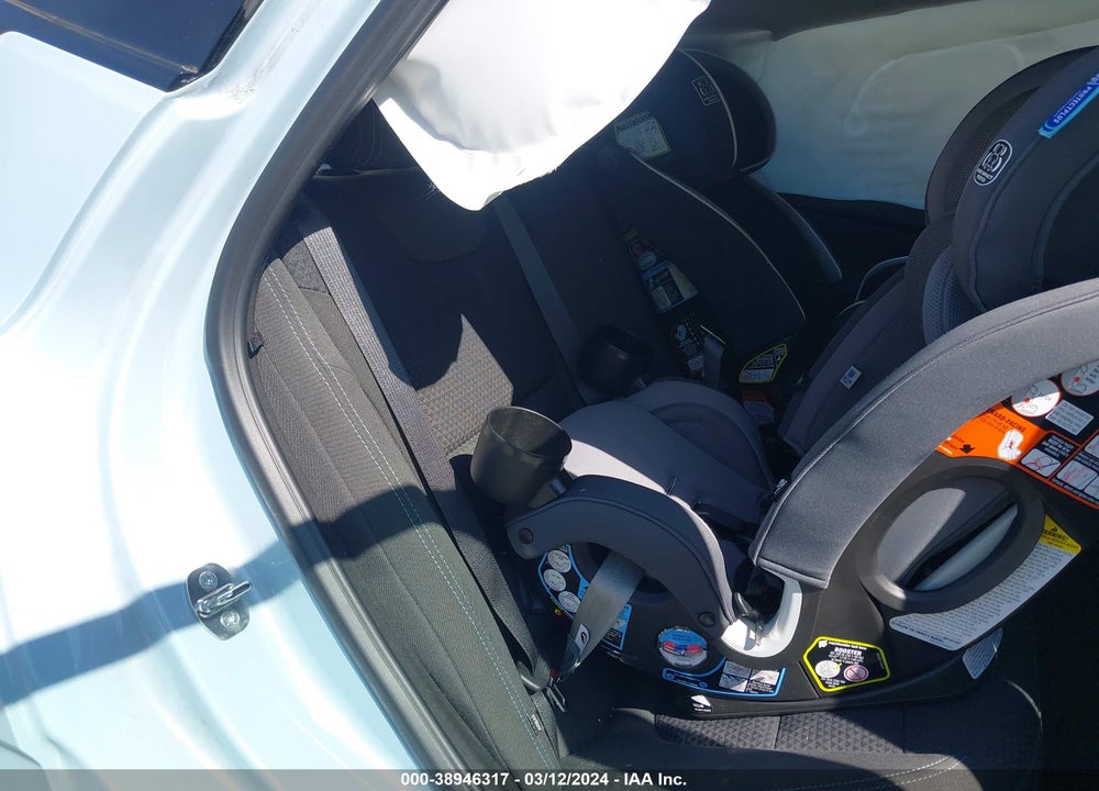 2023 CHEVROLET BOLT EUV FWD LT VIN: 1G1FY6S03P4121197