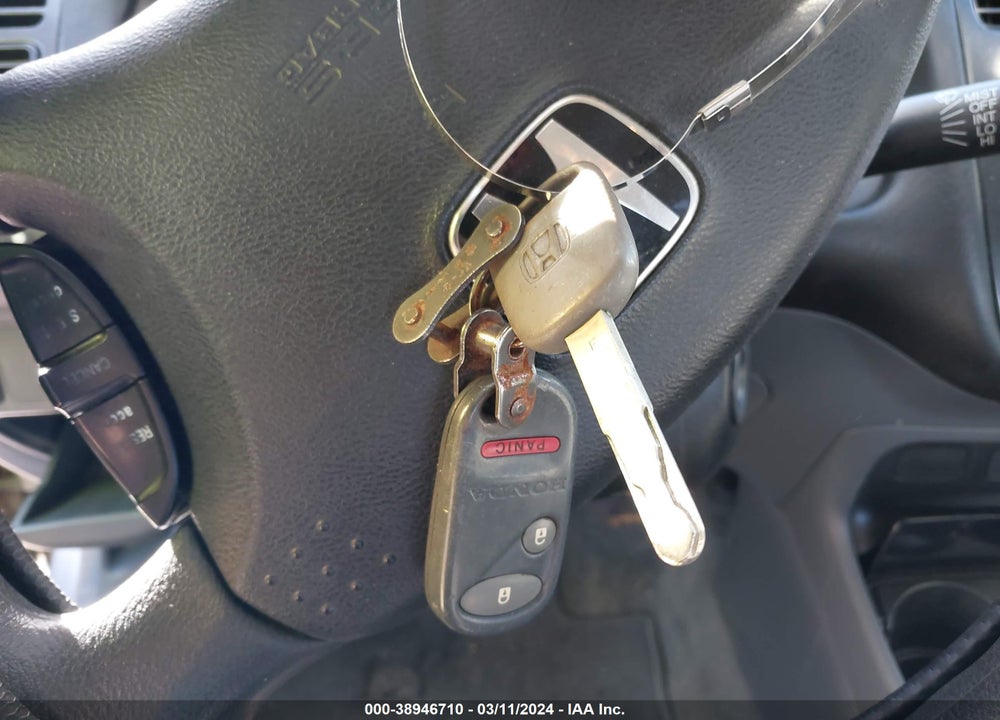 2005 HONDA CIVIC VIN: 2HGES15545H628254