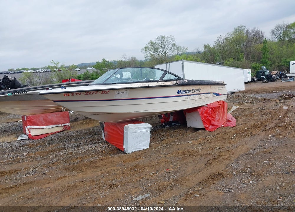 1995 MASTERCRAFT BASSBOAT VIN: MBCUSAF9F495